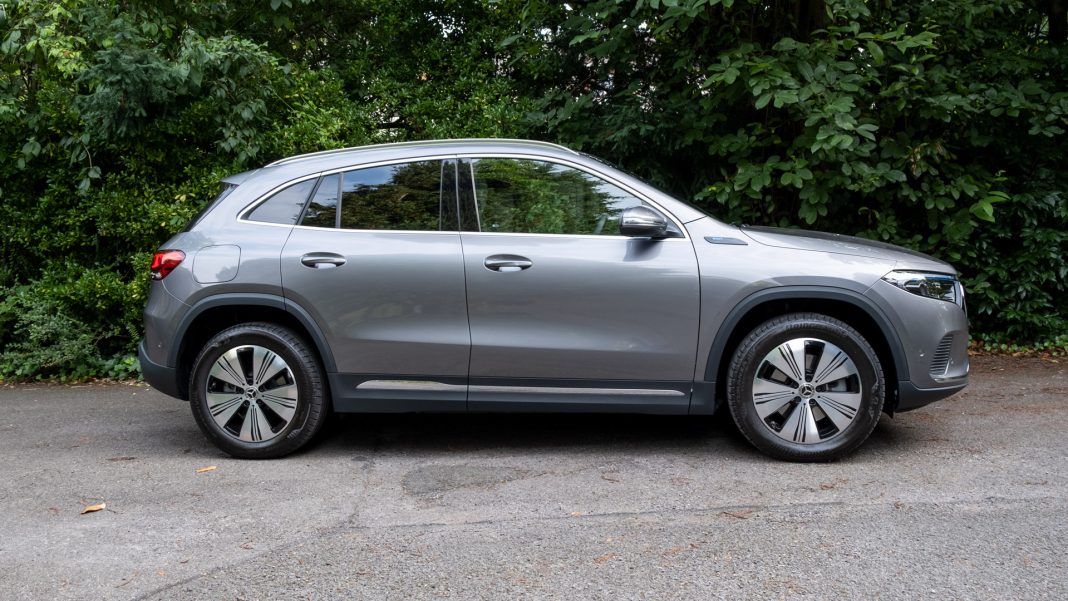 Mercedes EQA side