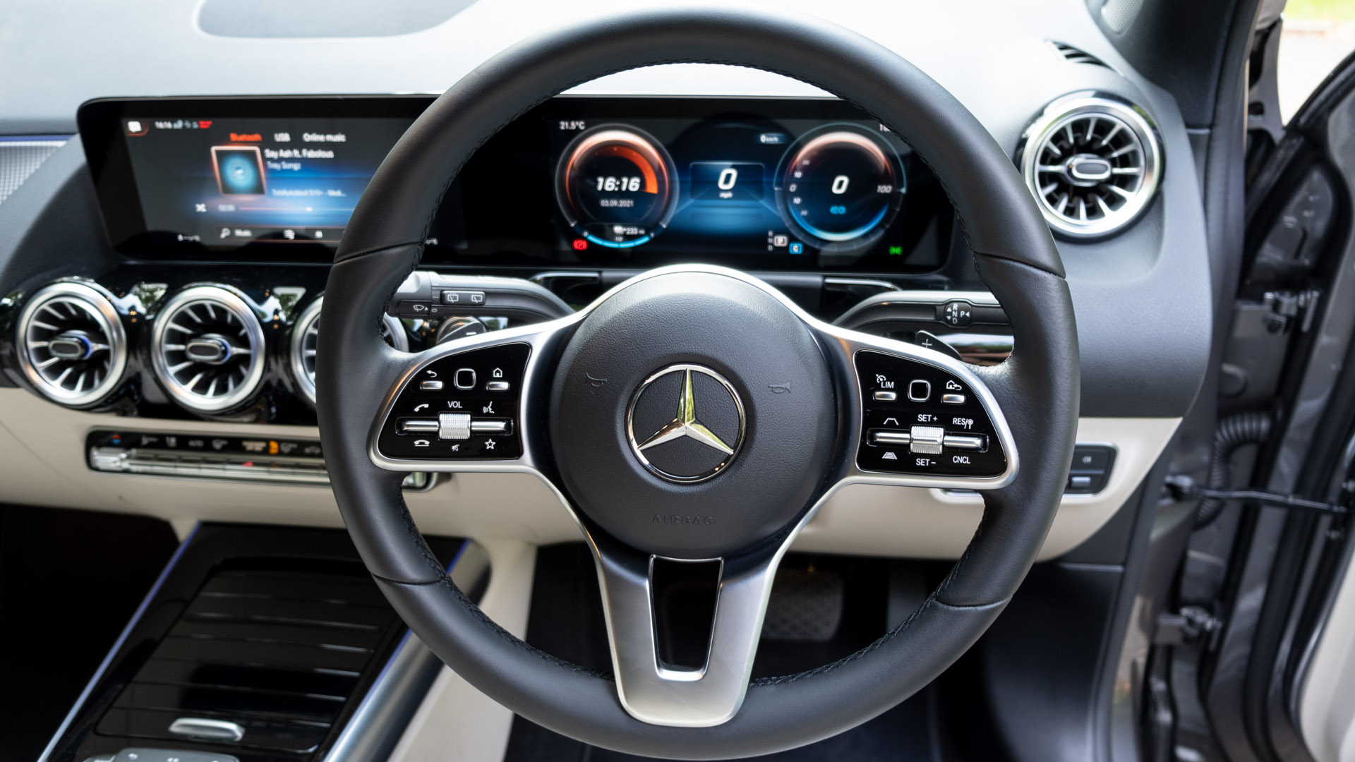 Mercedes EQA steering wheel