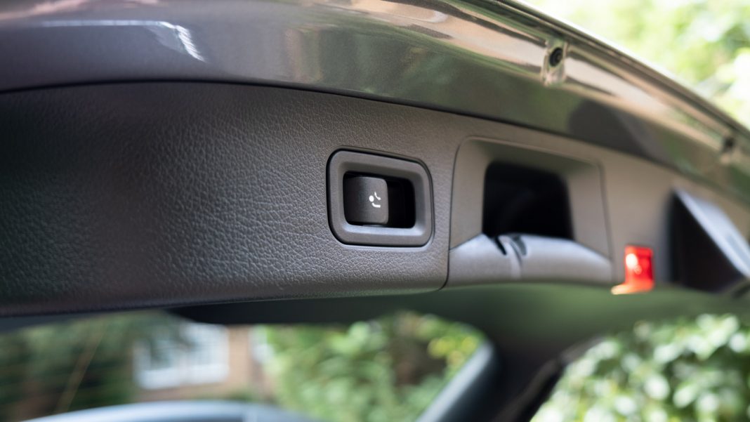 Mercedes EQA tailgate