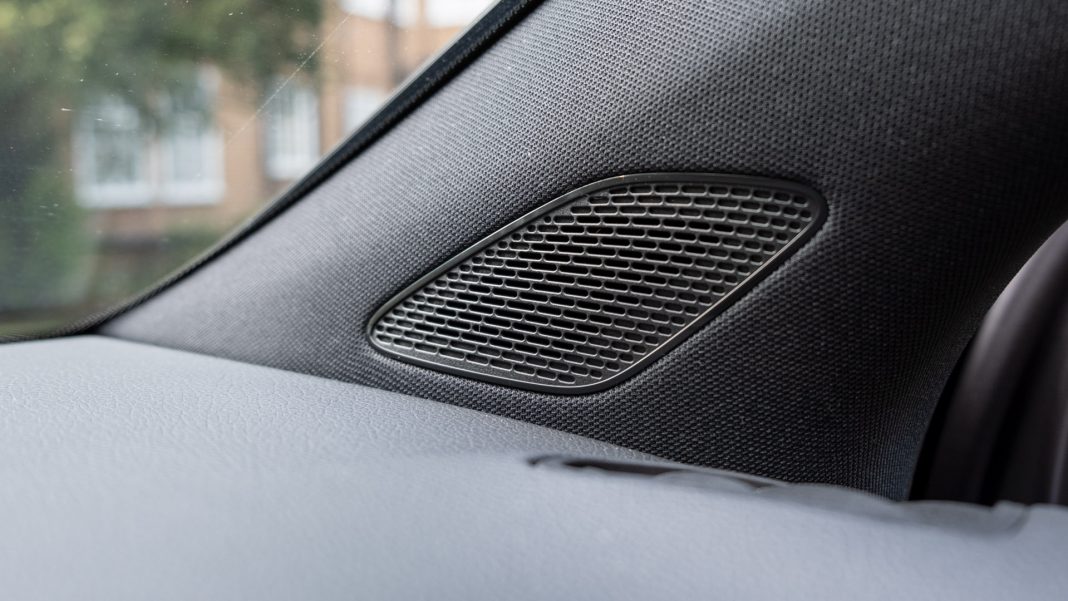 Mercedes EQA tweeter