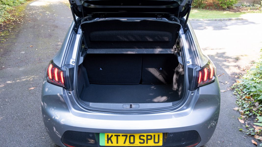 Peugeot e-208 boot space