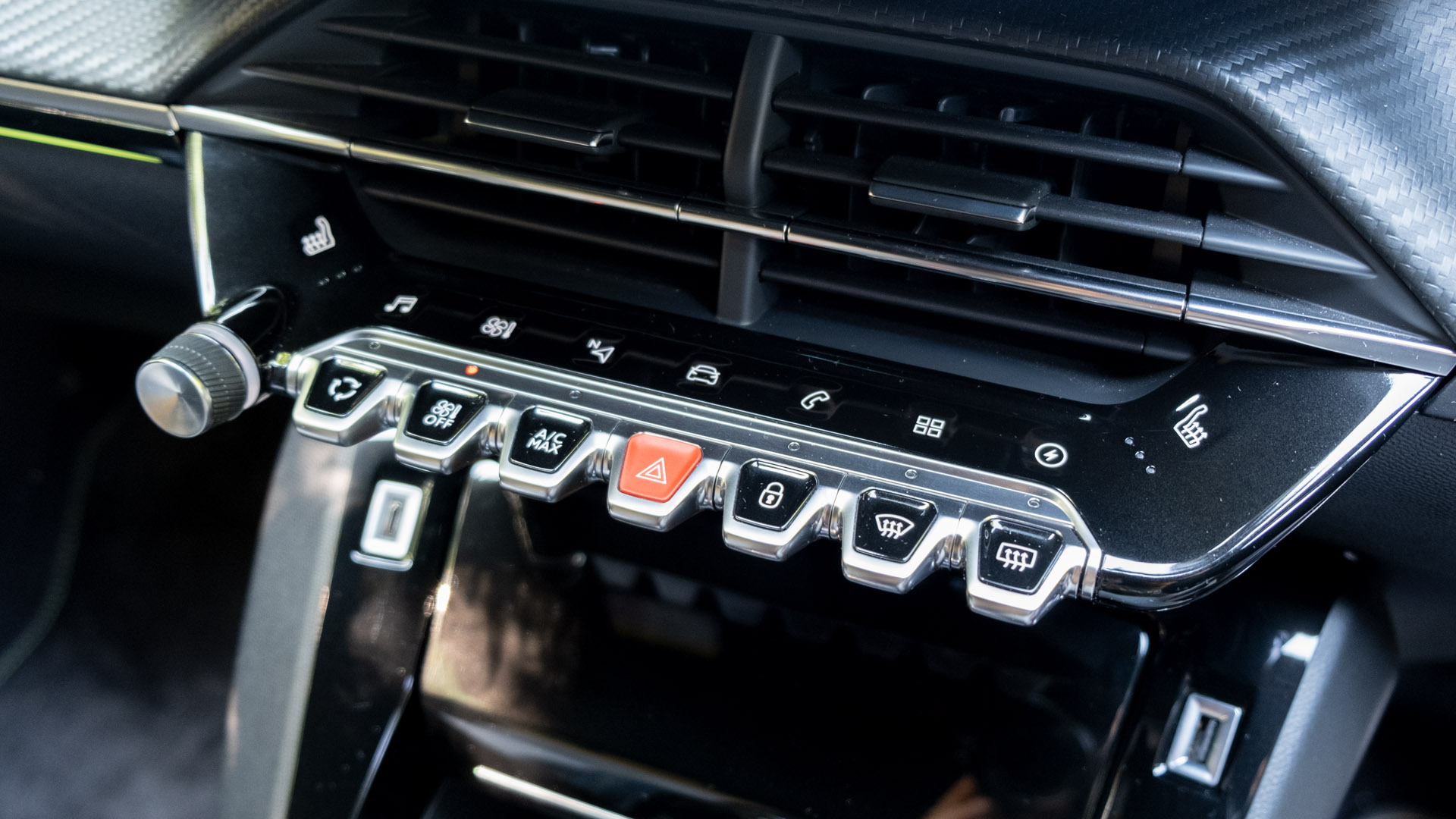 Peugeot e-208 buttons