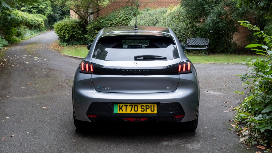 Peugeot e-208 rear