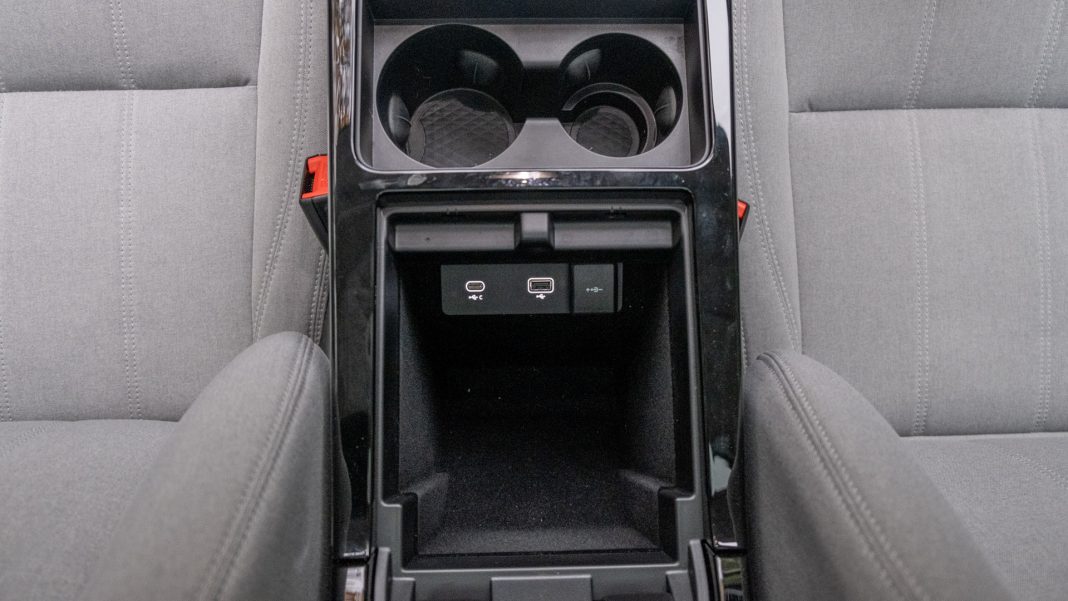 Range Rover Evoque P300e armrest storage