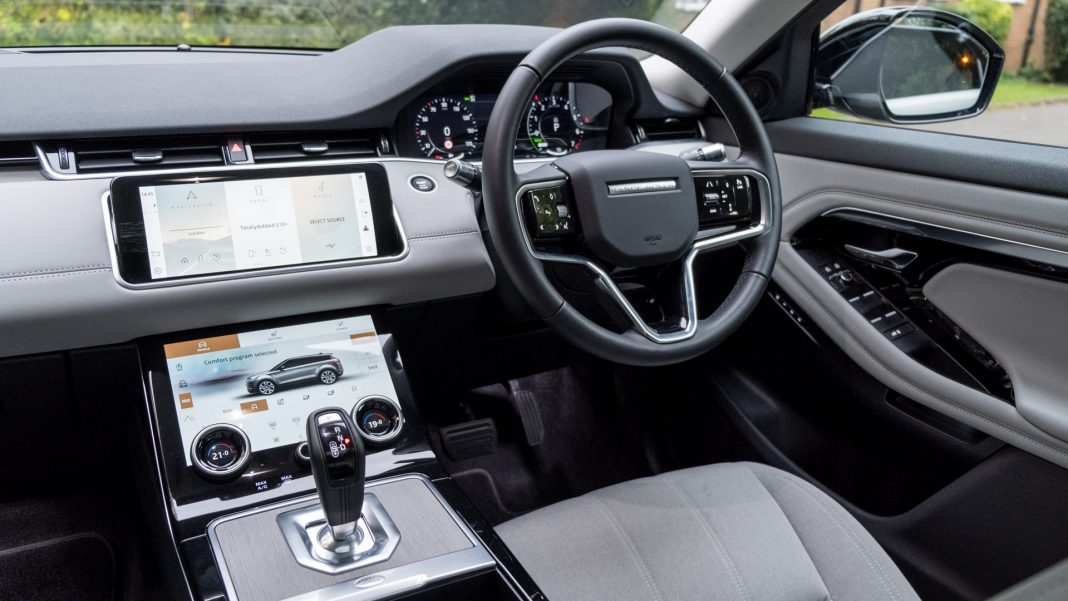 Range Rover Evoque P300e cabin