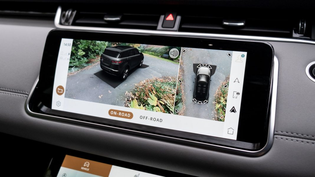 Range Rover Evoque P300e cameras