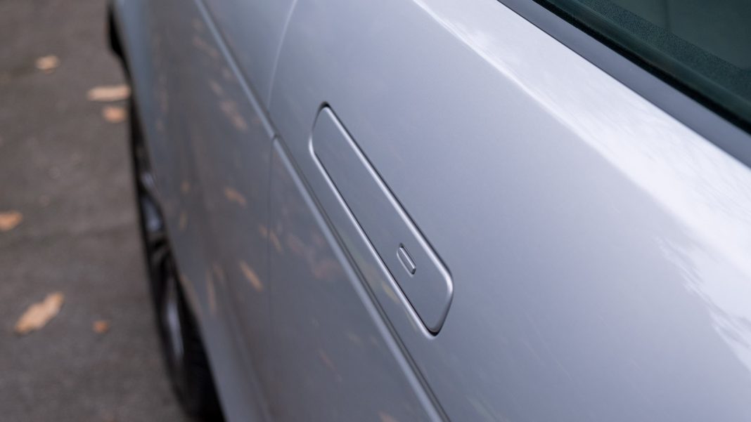 Range Rover Evoque P300e door handle