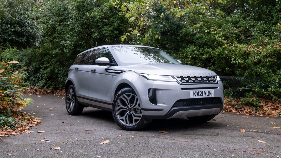 Range Rover Evoque P300e performance