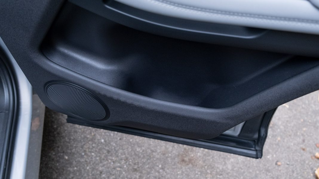 Range Rover Evoque P300e rear door compartment