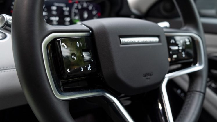 Range Rover Evoque P300e steering buttons