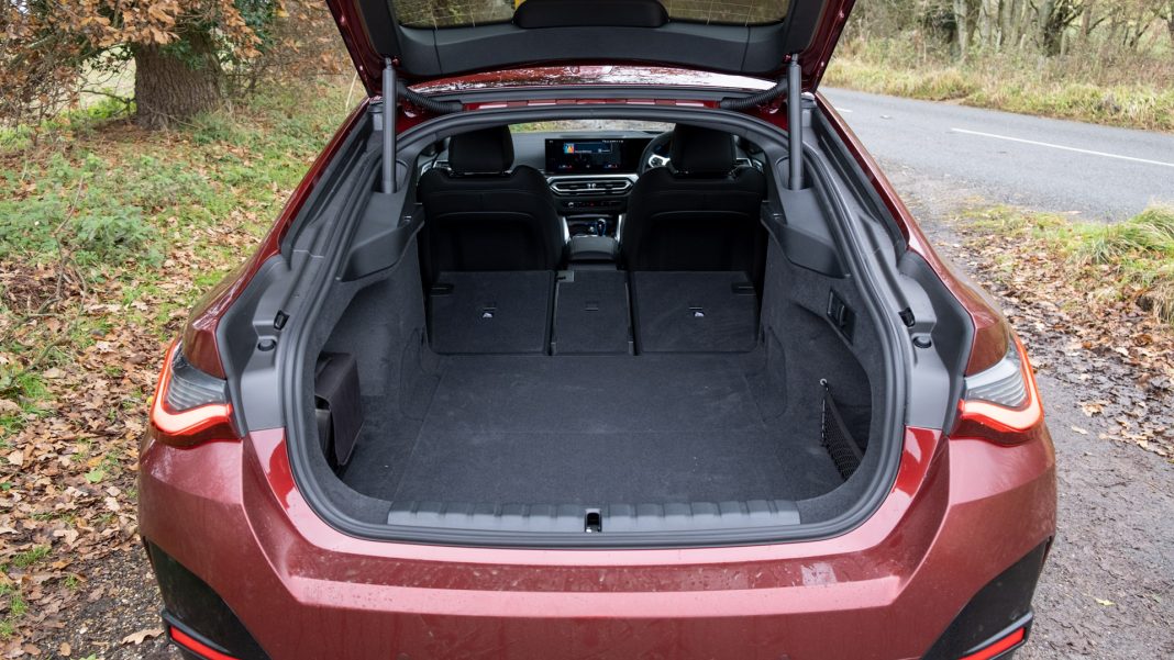 BMW i4 boot capacity
