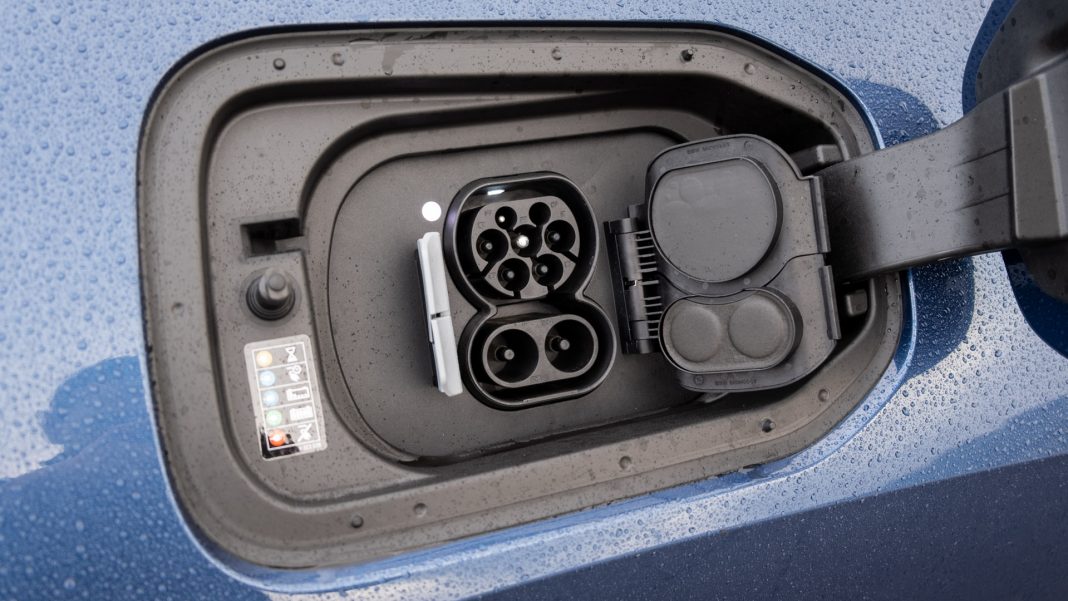 BMW iX charging port