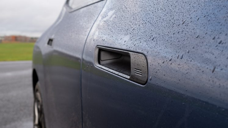 BMW iX door handles