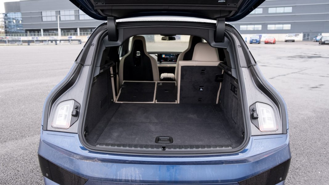 BMW iX seat down