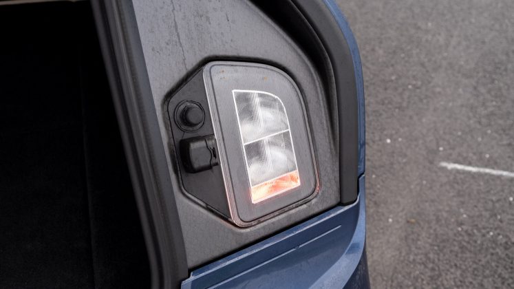 BMW iX taillight design