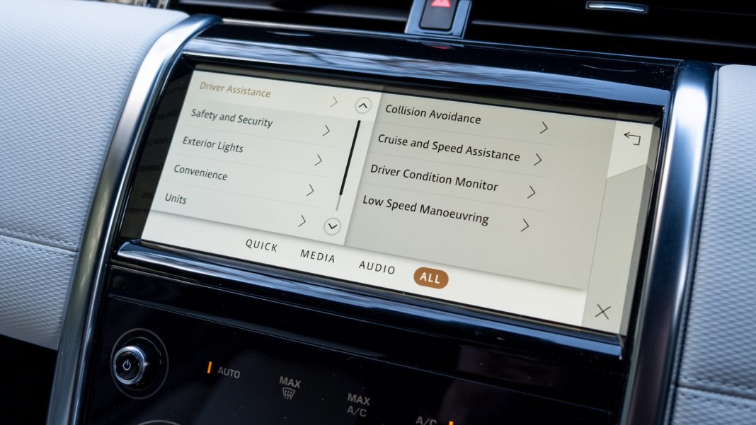 Land Rover Discovery Sport P300e safety