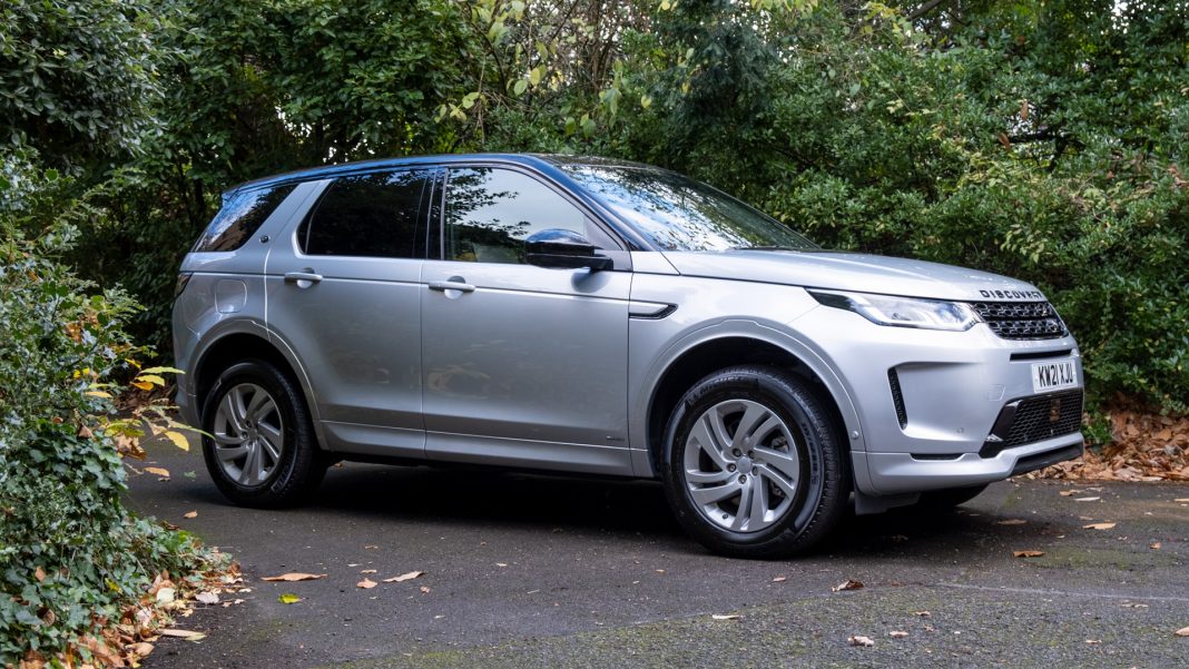 Land Rover Discovery Sport P300e side