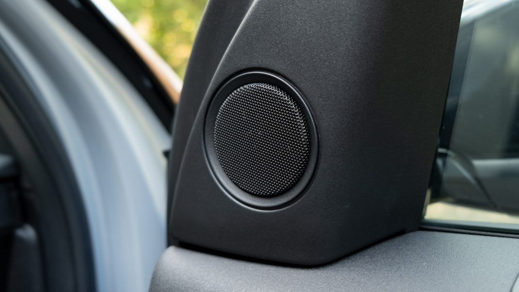 Land Rover Discovery Sport P300e tweeter