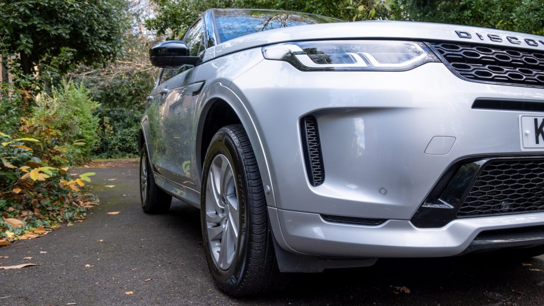 Land Rover Discovery Sport P300e wheel arches
