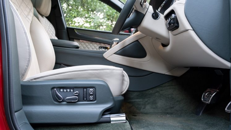 Bentley Bentayga Hybrid electric seats