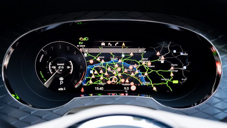 Bentley Bentayga Hybrid instrument cluster maps