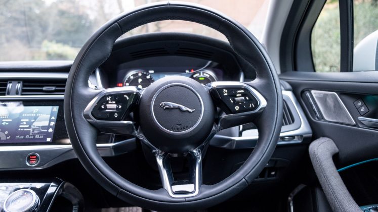 Jaguar I-Pace steering wheel