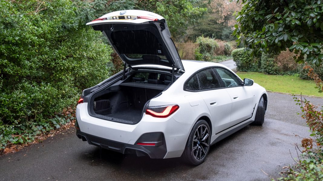 BMW i4 eDrive40 boot capacity