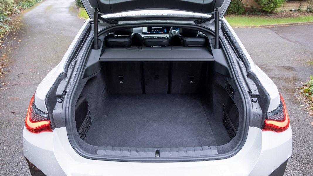 BMW i4 eDrive40 boot space