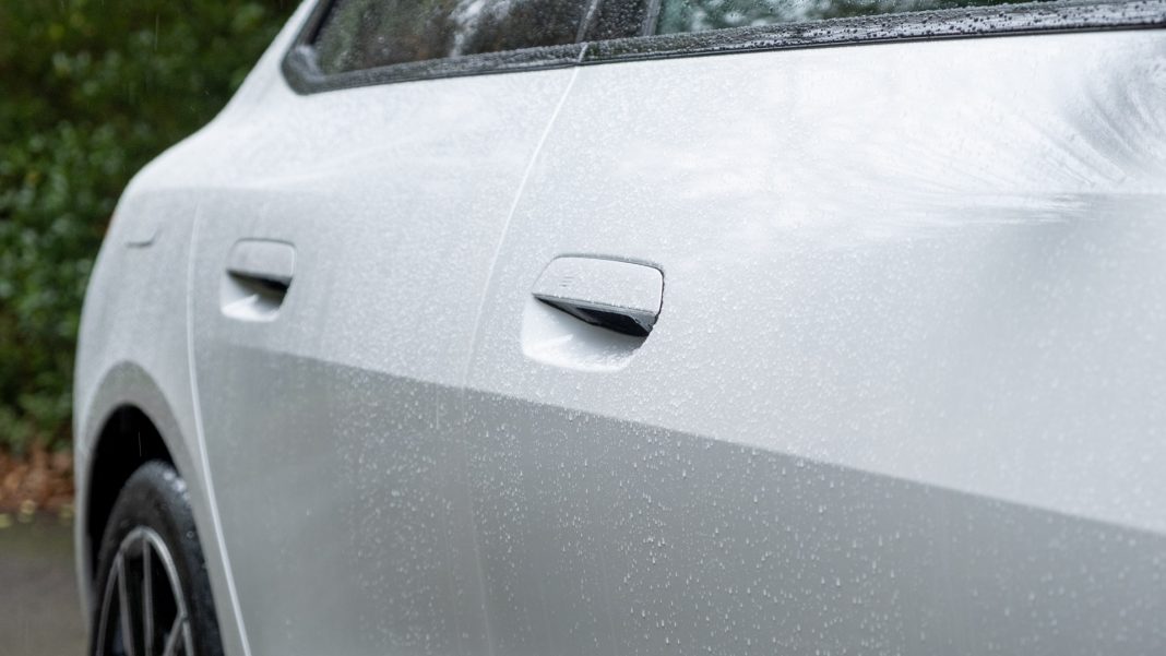 BMW i4 eDrive40 door handles