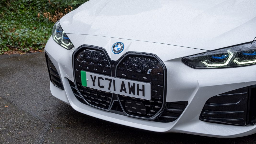 BMW i4 eDrive40 grille