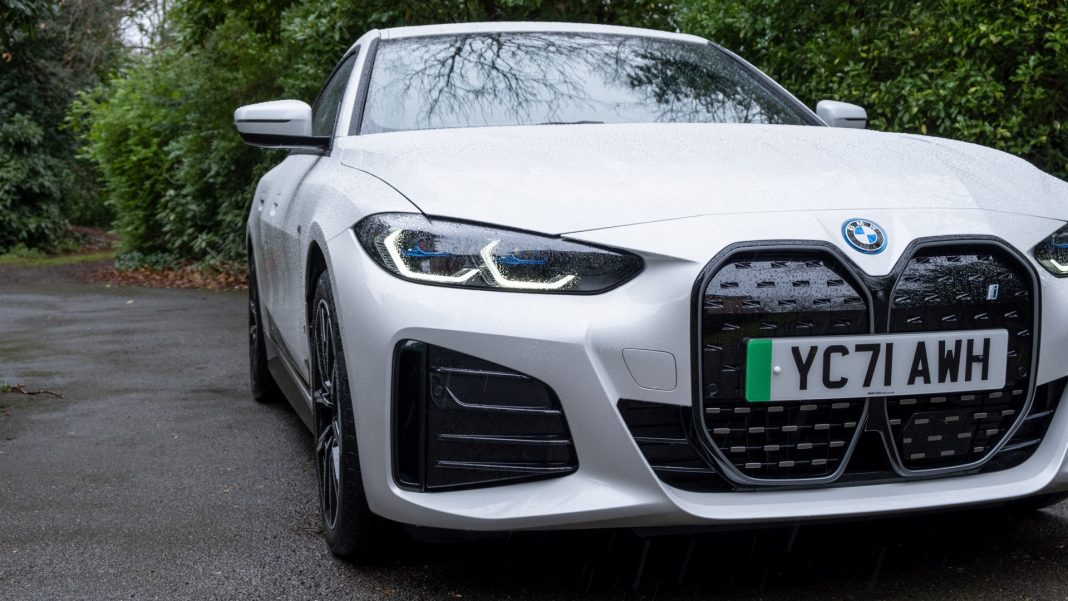 BMW i4 eDrive40 looks