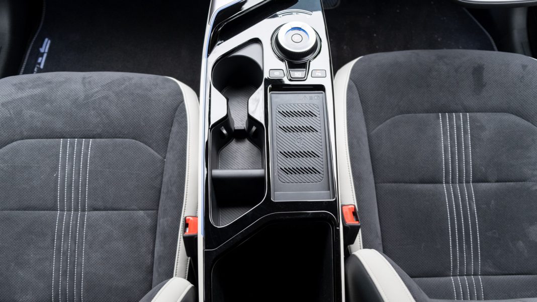 Kia EV6 centre console