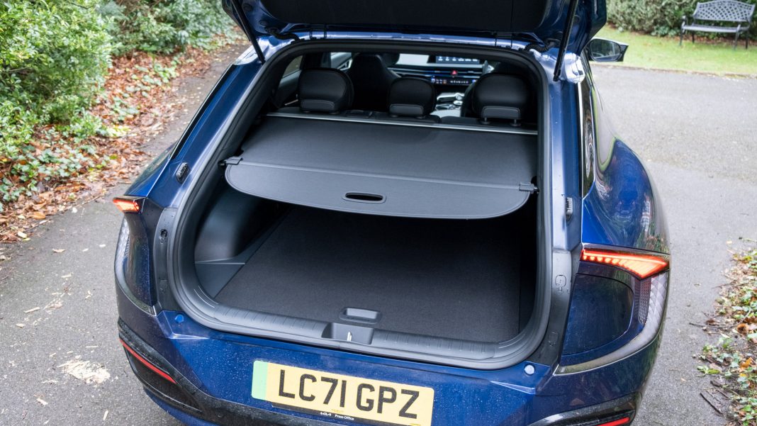 Kia EV6 load cover