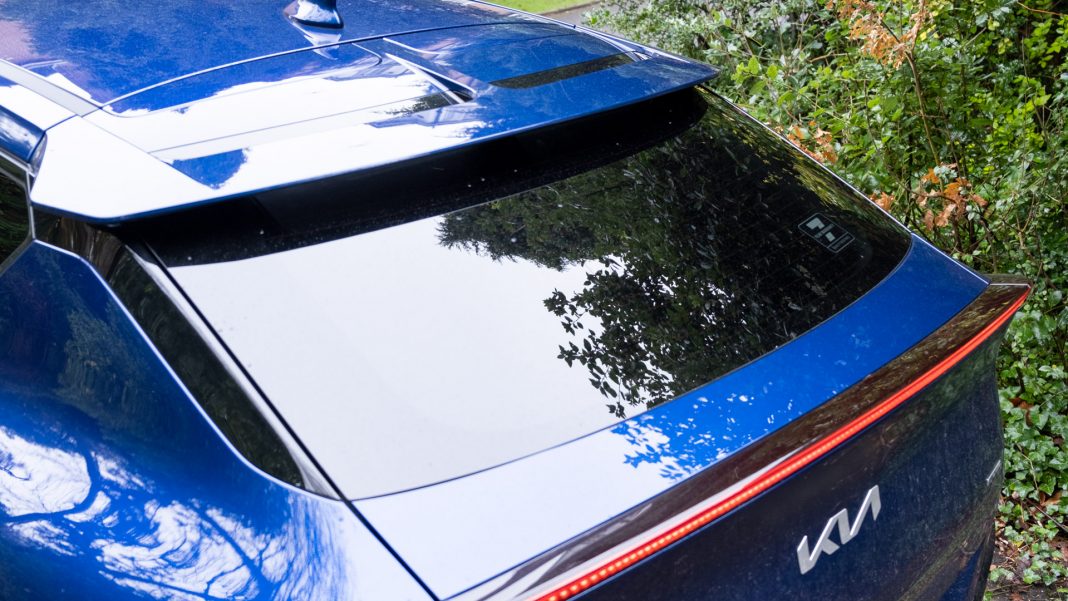 Kia EV6 rearview window