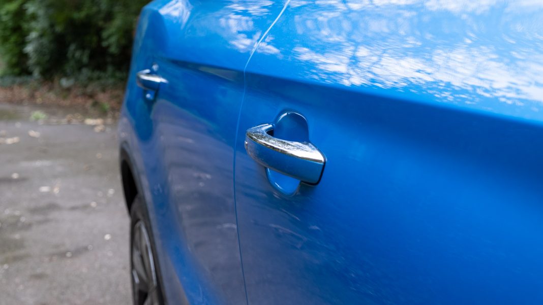 New MG ZS EV handles