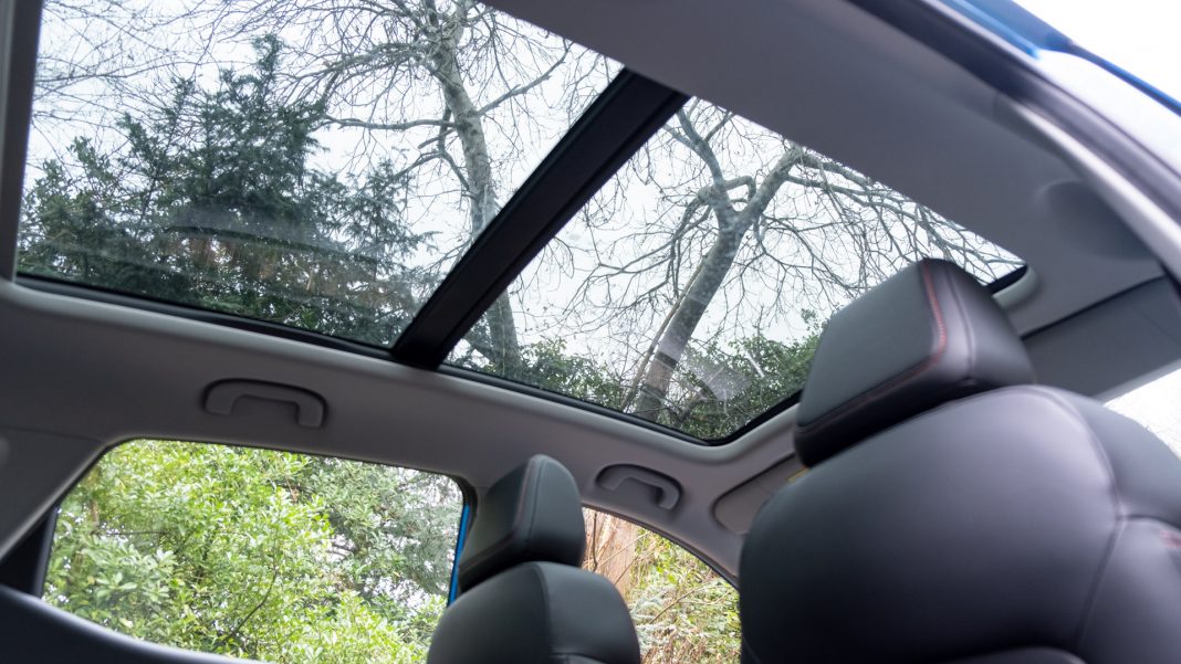 New MG ZS EV sunroof