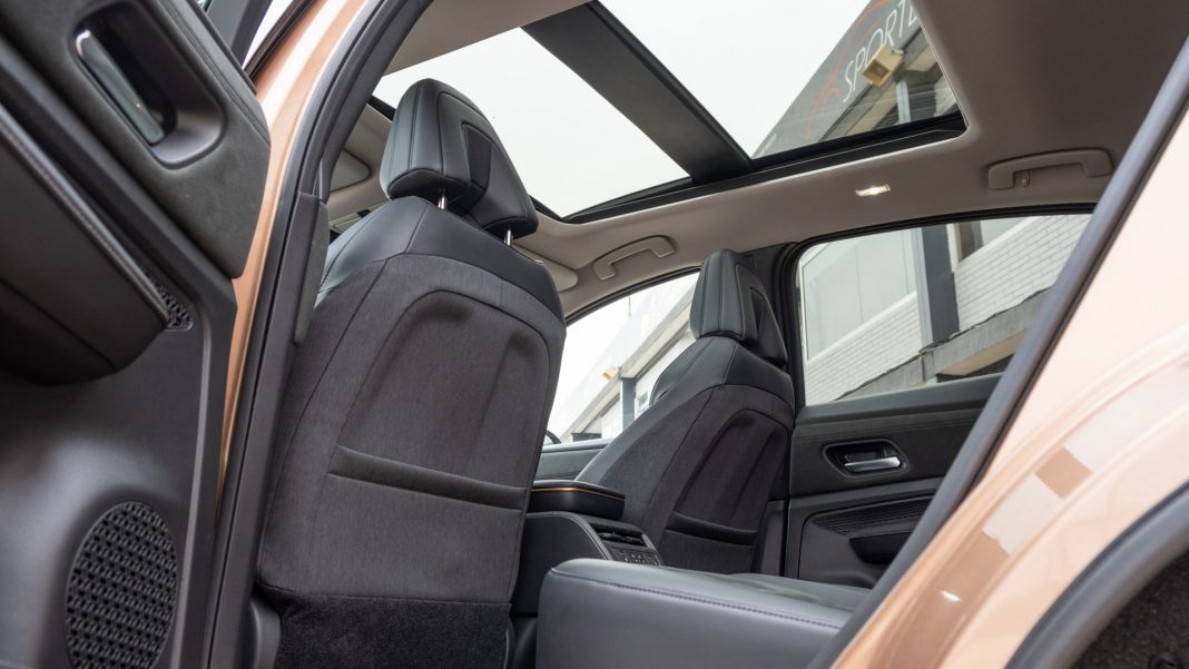 Nissan Ariya rear cabin