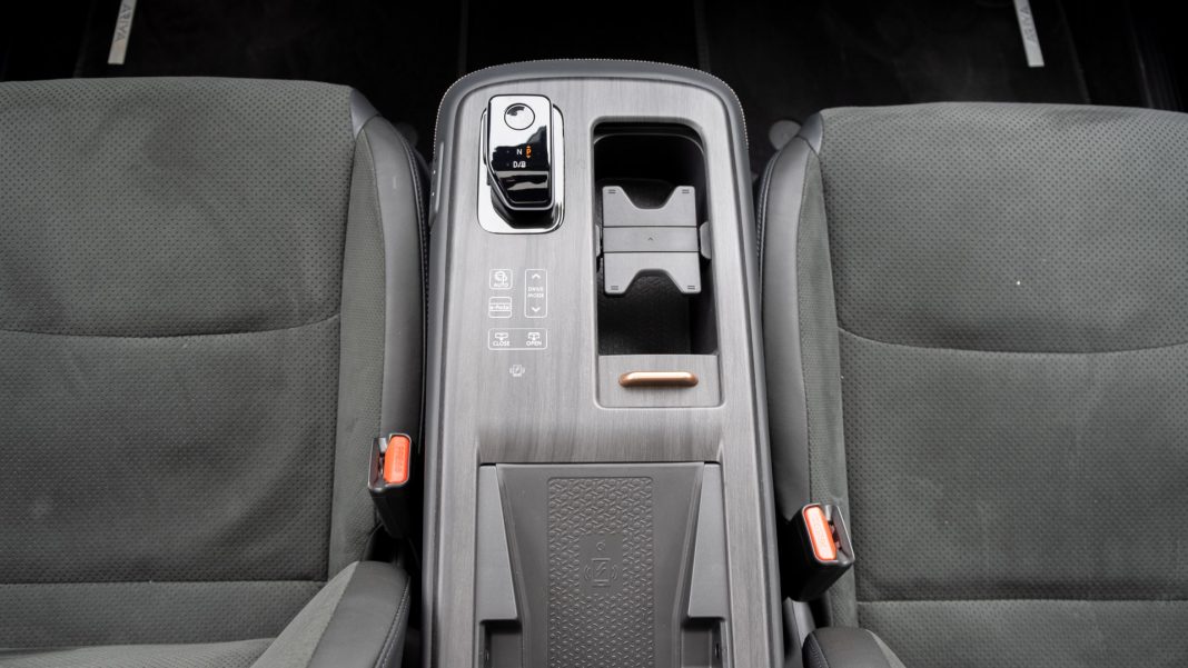 Nissan Ariya storage space