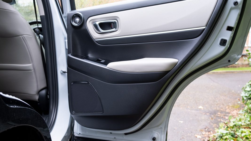 Honda HR-V rear door