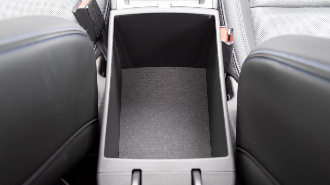 Hyundai Kona Electric facelift armrest