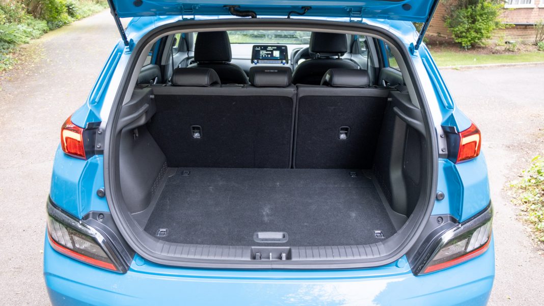 Hyundai Kona Electric facelift boot