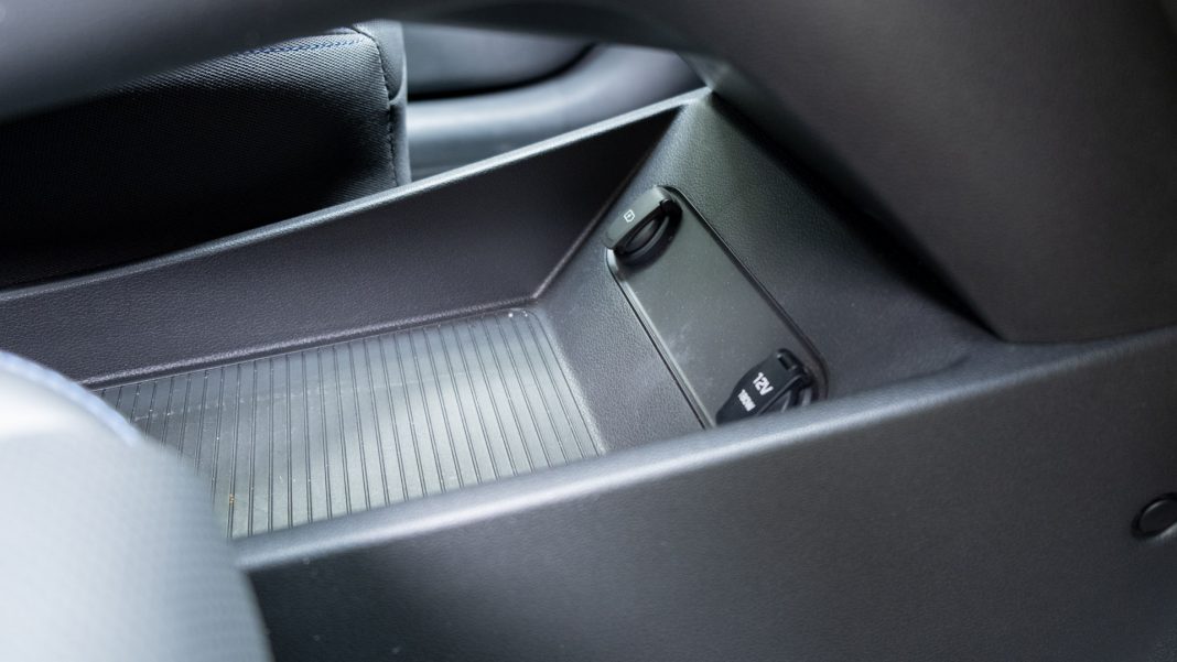 Hyundai Kona Electric facelift centre console storage