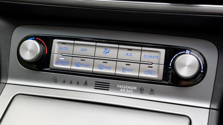 Hyundai Kona Electric facelift climate controls