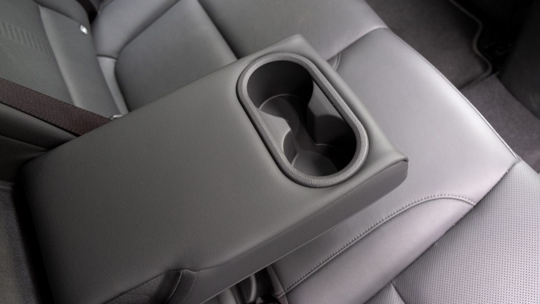 Hyundai Kona Electric facelift cupholders