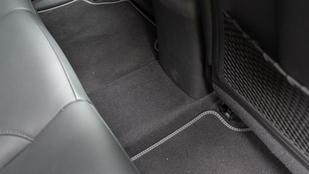 Hyundai Kona Electric facelift footwell