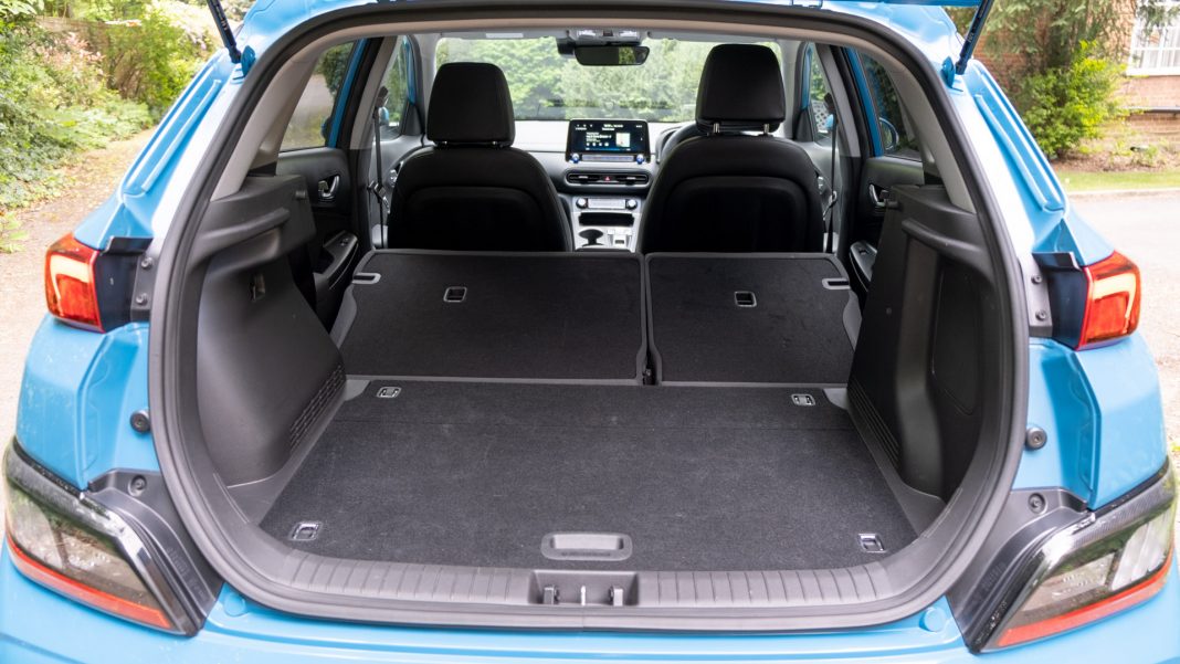 Hyundai Kona Electric facelift rear seats down