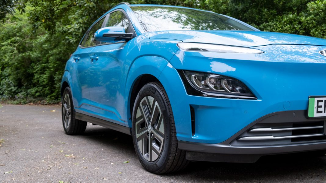 Hyundai Kona Electric facelift side