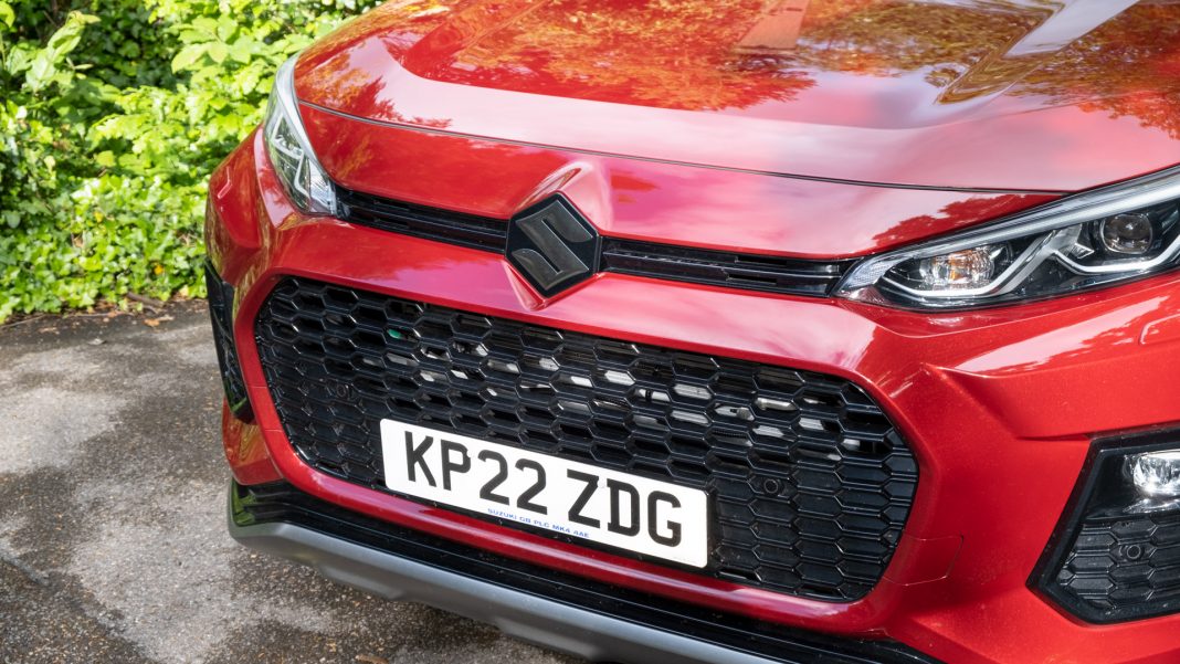 Suzuki Across grille