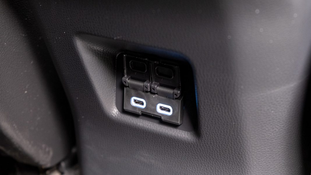 Suzuki Across rear USB