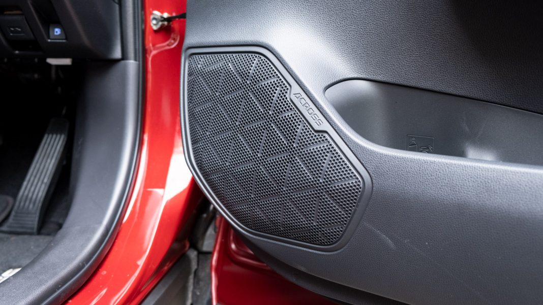 Suzuki Across speakers